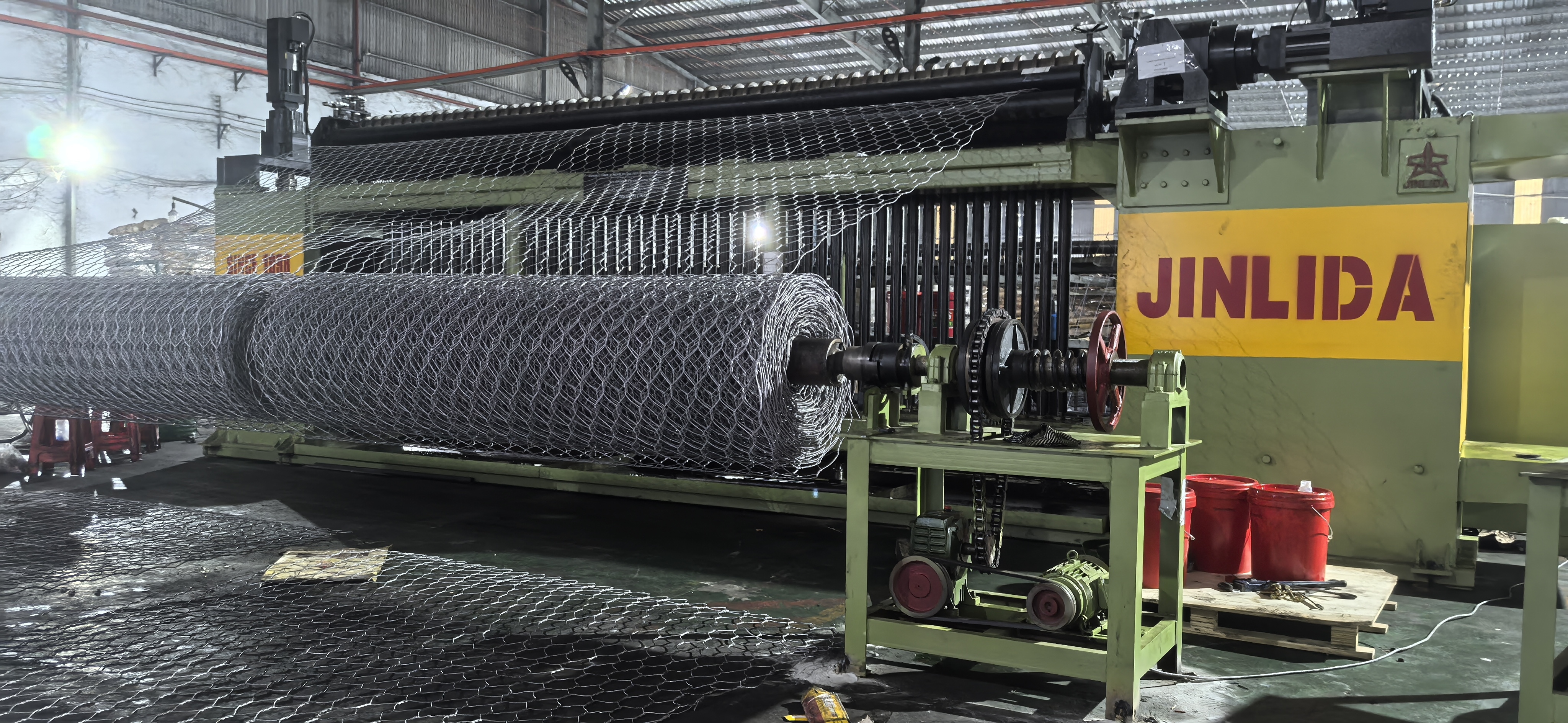 সর্বশেষ কোম্পানি ব্লগ সম্পর্কে How to Reduce Wire Breakage on a Gabion Mesh Machine: A Practical Maintenance Guide