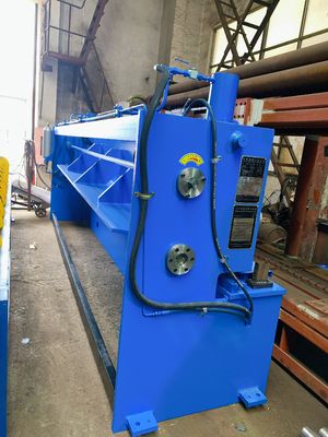 কেনা টিইউভি 7.5 কিলোওয়াট পিএলসি তার জাল কাটিয়া মেশিন ওপেন ফর্মুলা ড্রাইভ অনলাইন উত্পাদন